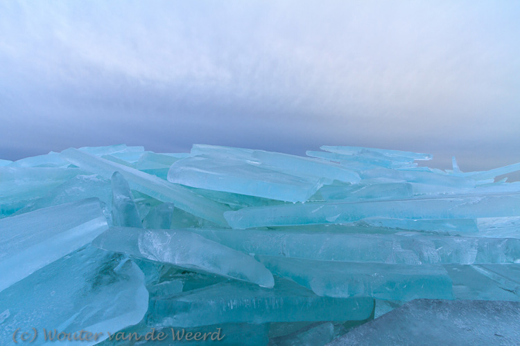 2013-01-28 - Landschap met kruiend ijs en een mooi gekleurde lucht<br/>Stavoren - Nederland<br/>Canon EOS 7D - 10 mm - f/11.0, 0.1 sec, ISO 100