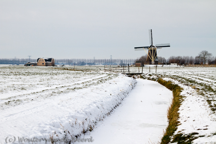 2012-02-05 - Molen De Hoeker in winters landschap<br/>Molen De Hoeker - Vreeland - Nederland<br/>Canon EOS 7D - 55 mm - f/8.0, 1/320 sec, ISO 200