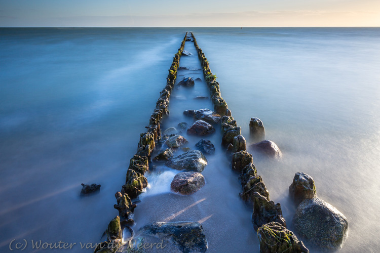 2017-06-09 - Paaltjes in het IJsselmeer<br/>Hindeloopen - Nederland<br/>Canon EOS 5D Mark III - 23 mm - f/16.0, 56 sec, ISO 200