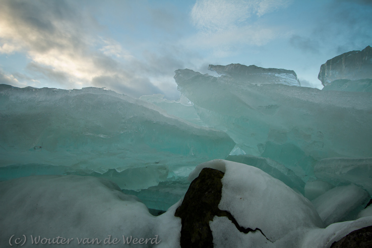2012-02-15 - Groenige ijsplaten<br/>Oostvaardersdijk - Almere - Nederland<br/>Canon EOS 7D - 14 mm - f/16.0, 1/6 sec, ISO 100