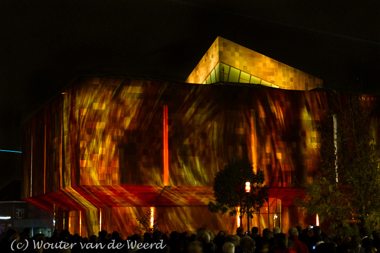 2011-11-06 - GLOW - Burning van Abbe museum<br/>GLOW-route - Eindhoven - Nederland<br/>Canon EOS 7D - 45 mm - f/4.0, 0.4 sec, ISO 1600