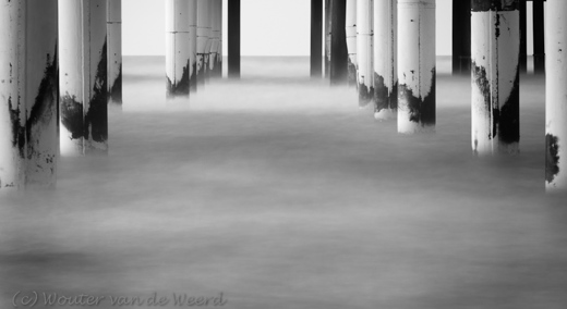 2012-01-23 - Pier-poten met lange sluitertijd<br/>Pier - Scheveningen - Nederland<br/>Canon EOS 7D - 105 mm - f/16.0, 30 sec, ISO 100