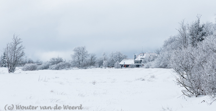 2015-01-31 - Restaurant Baraque Michel in de sneeuw<br/>Hoge Venen - Baraque Michel - België<br/>Canon EOS 5D Mark III - 70 mm - f/8.0, 1/320 sec, ISO 200