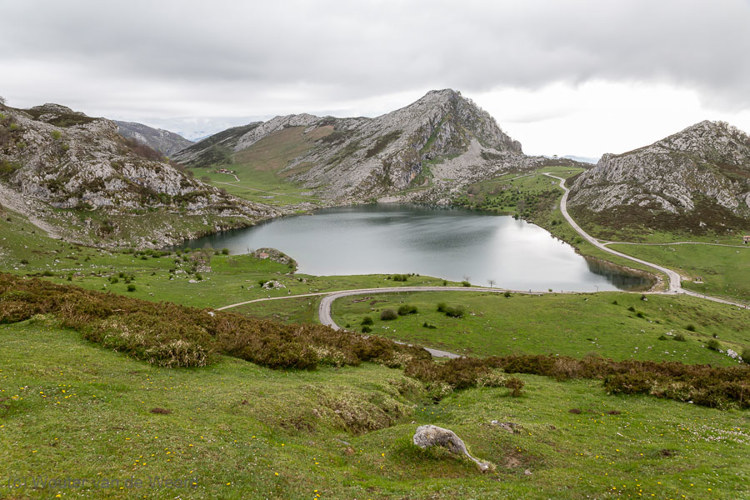 2015-05-01 - Lago de Enol<br/>Picos de Europa - Cagnas de Onis - Spanje<br/>Canon EOS 5D Mark III - 24 mm - f/8.0, 1/30 sec, ISO 200