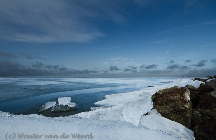 2012-02-15 - IJslandschap aan het Markermeer<br/>Oostvaardersdijk - Almere - Nederland<br/>Canon EOS 7D - 10 mm - f/16.0, 0.1 sec, ISO 100