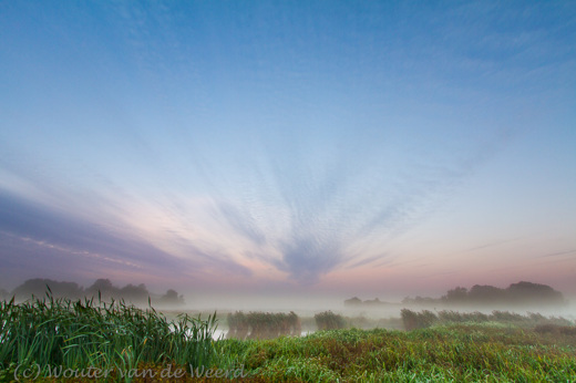 2012-09-23 - Waterrijk landschap met een kleurrijke zonsopkomst<br/>Wavershoek - Waverveen - Nederland<br/>Canon EOS 7D - 10 mm - f/16.0, 2.5 sec, ISO 100