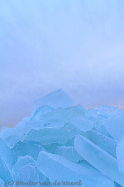 2013-01-28 - Kruiend ijs - berg van ijsbrokken<br/>Stavoren - Nederland<br/>Canon EOS 7D - 12 mm - f/11.0, 0.25 sec, ISO 100