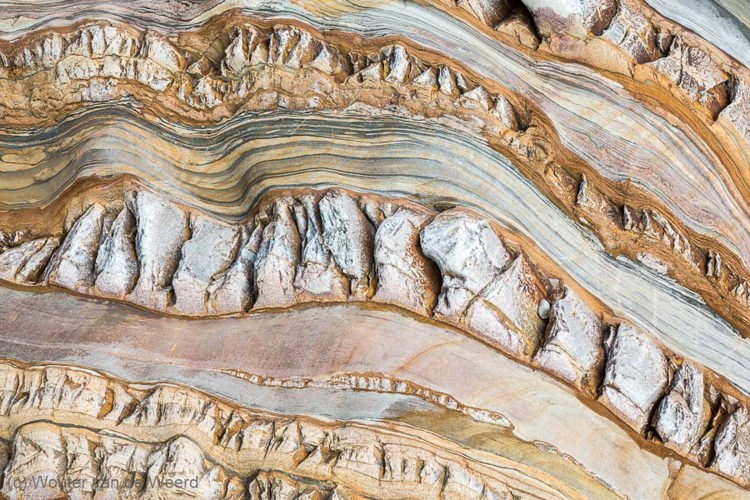 2015-04-29 - Het zijn net kiezen<br/>Playa del Silencio - Cudillero - Spanje<br/>Canon EOS 5D Mark III - 55 mm - f/13.0, 0.05 sec, ISO 100