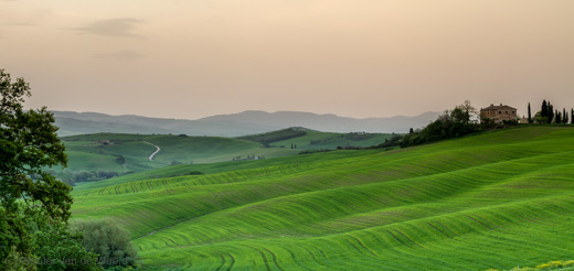 2013-04-29 - Toscaans landschap bij zonsopkomst <br/>Toscane - San Quirico d’ Orcia - Italië<br/>Canon EOS 7D - 45 mm - f/16.0, 1.6 sec, ISO 100