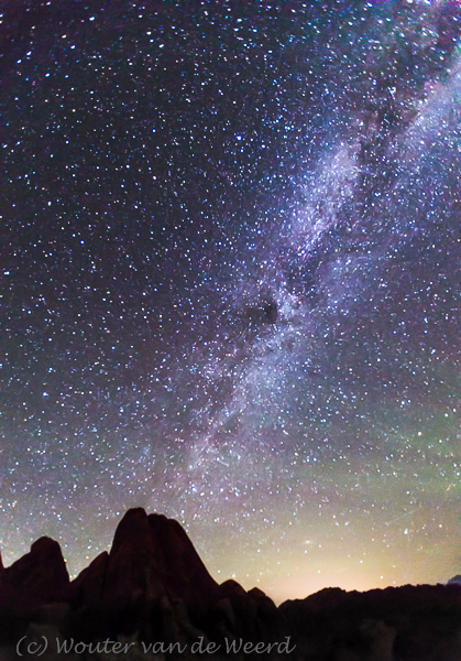 2014-07-20 - Heel veel sterren en de melkweg<br/>Valley of Fire State Park - Overton - Verenigde Staten<br/>Canon EOS 5D Mark III - 16 mm - f/2.8, 30 sec, ISO 6400