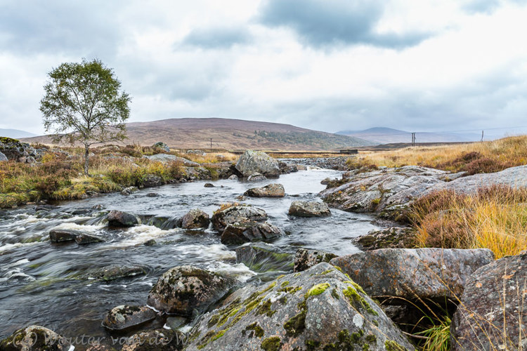 2016-10-14 - Schots herfstlandschap<br/>Onderweg tussen Inverness en Ullapool - Schotland<br/>Canon EOS 5D Mark III - 24 mm - f/11.0, 1/13 sec, ISO 200