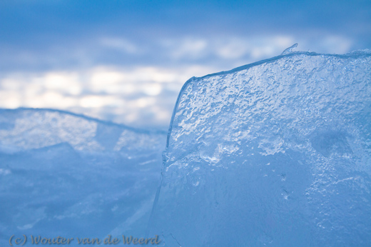 2012-02-05 - Kruiend ijs van dichtbij<br/>Almere Poort - Almere - Nederland<br/>Canon EOS 7D - 45 mm - f/8.0, 1/80 sec, ISO 200
