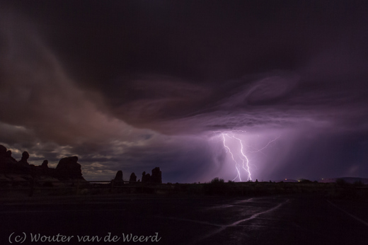 2014-07-10 - Onweer in Arches<br/>Arches National Park - Verenigde Staten<br/>Canon EOS 5D Mark III - 16 mm - f/11.0, 80 sec, ISO 200