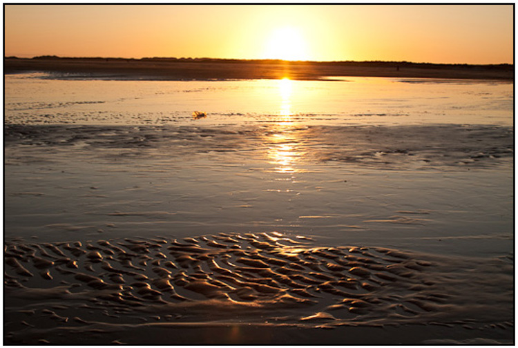 2010-05-05 - Zonsondergang boven het wad<br/>Terschelling - Nederland<br/>Canon EOS 50D - 28 mm - f/8.0, 1/160 sec, ISO 200
