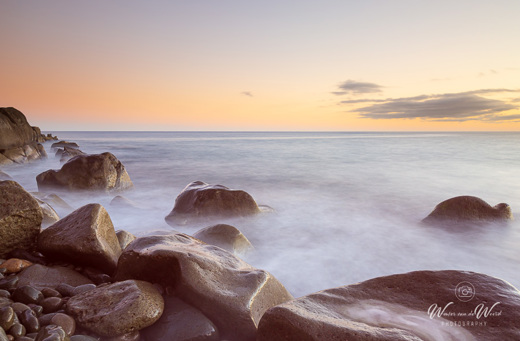 2021-10-30 - Serene schoonheid van de zee bij zonsondergang<br/>Playa de las Carpinteras - El Pajar - Gran Canaria - Spanje<br/>Canon EOS 5D Mark III - 23 mm - f/8.0, 20 sec, ISO 200