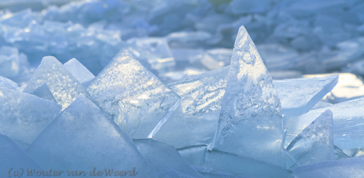 2013-01-28 - Kruiend ijs van dichtbij<br/>Stavoren - Nederland<br/>Canon EOS 7D - 310 mm - f/8.0, 1/250 sec, ISO 200